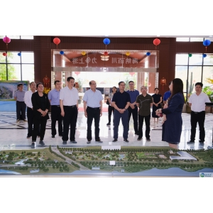 陳偉雄到碧清源調研基層立法聯系點工作